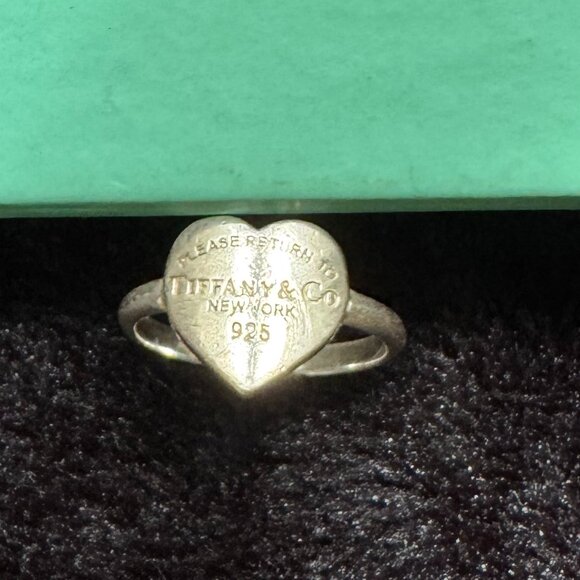 Tiffany & Co. Authentic Vintage Heart Tag Ring Sterling 925 Size 6.5 - Picture 3 of 7